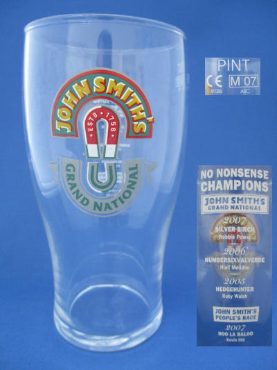 001615B112 John Smiths Beer Glass