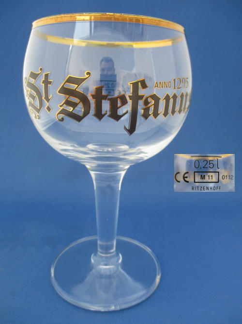 St Stefanus Beer Glass 002351B138